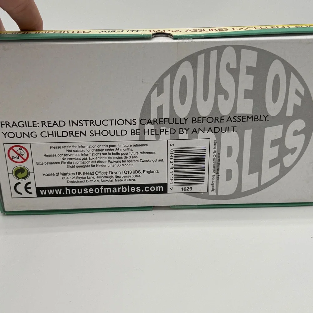 House of Marbles Real Flying Racing Gliders 2 Pack Retro Balsa Wood Toy Kit